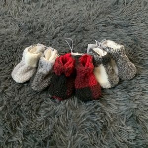 Old Navy Baby Girl Buffalo Plaid Booties Bundle